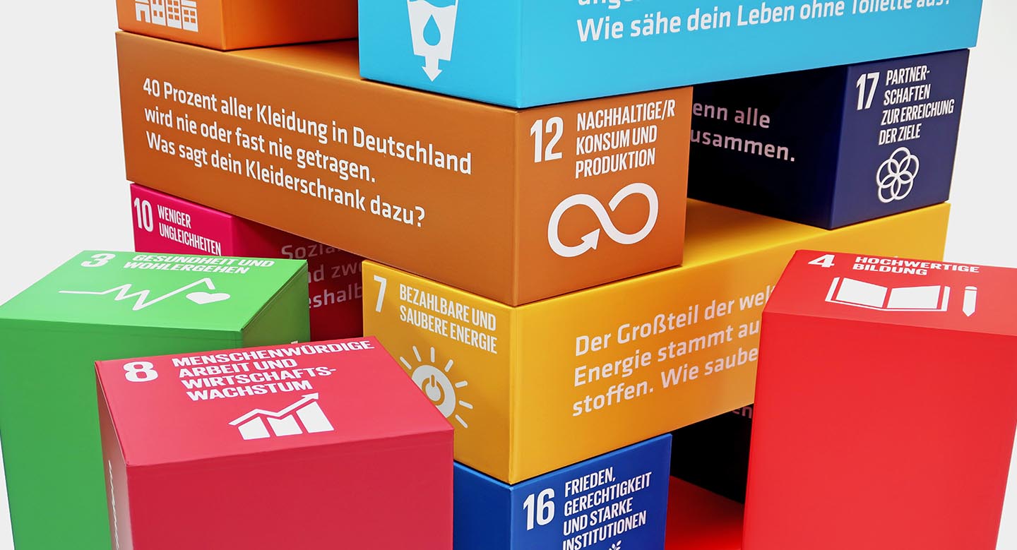 Bei KW: Foliendruck, Plotten, Folienplott, Pr&#228;zisionsverklebung, Vollverklebung